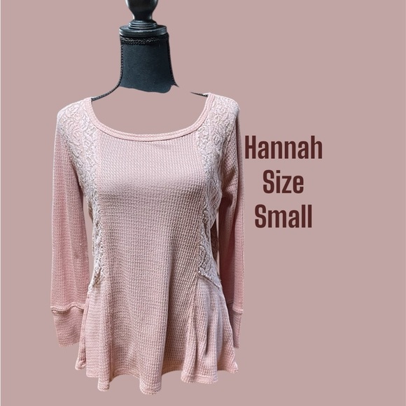 LACE BACK LONG SLEEVE WAFFLE PATTERN TOO BY HANNAH SIZE SMALL GENTLY WORN - Picture 1 of 2